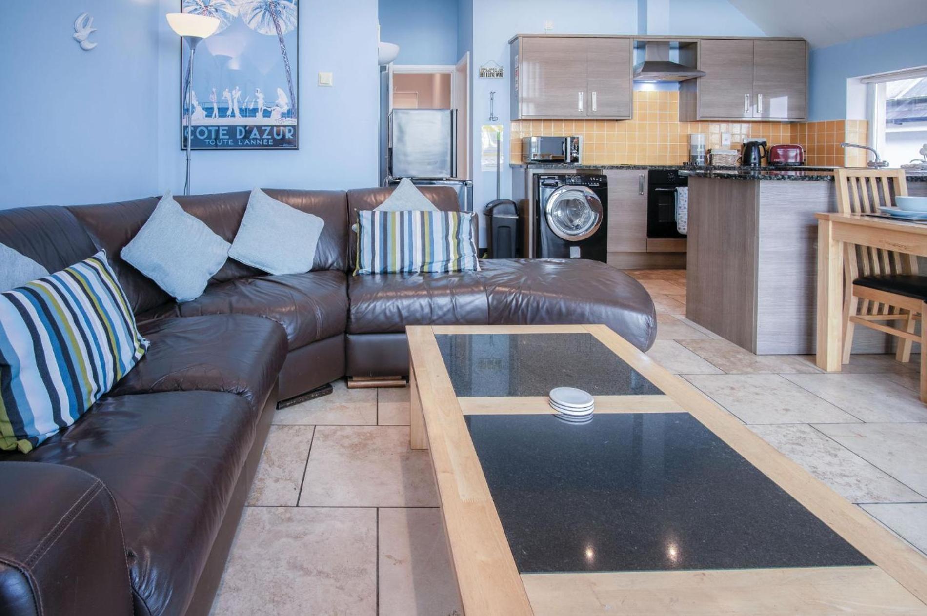 Ewyn Y Don - 2 Bedroom Apartment - Pendine Exterior photo