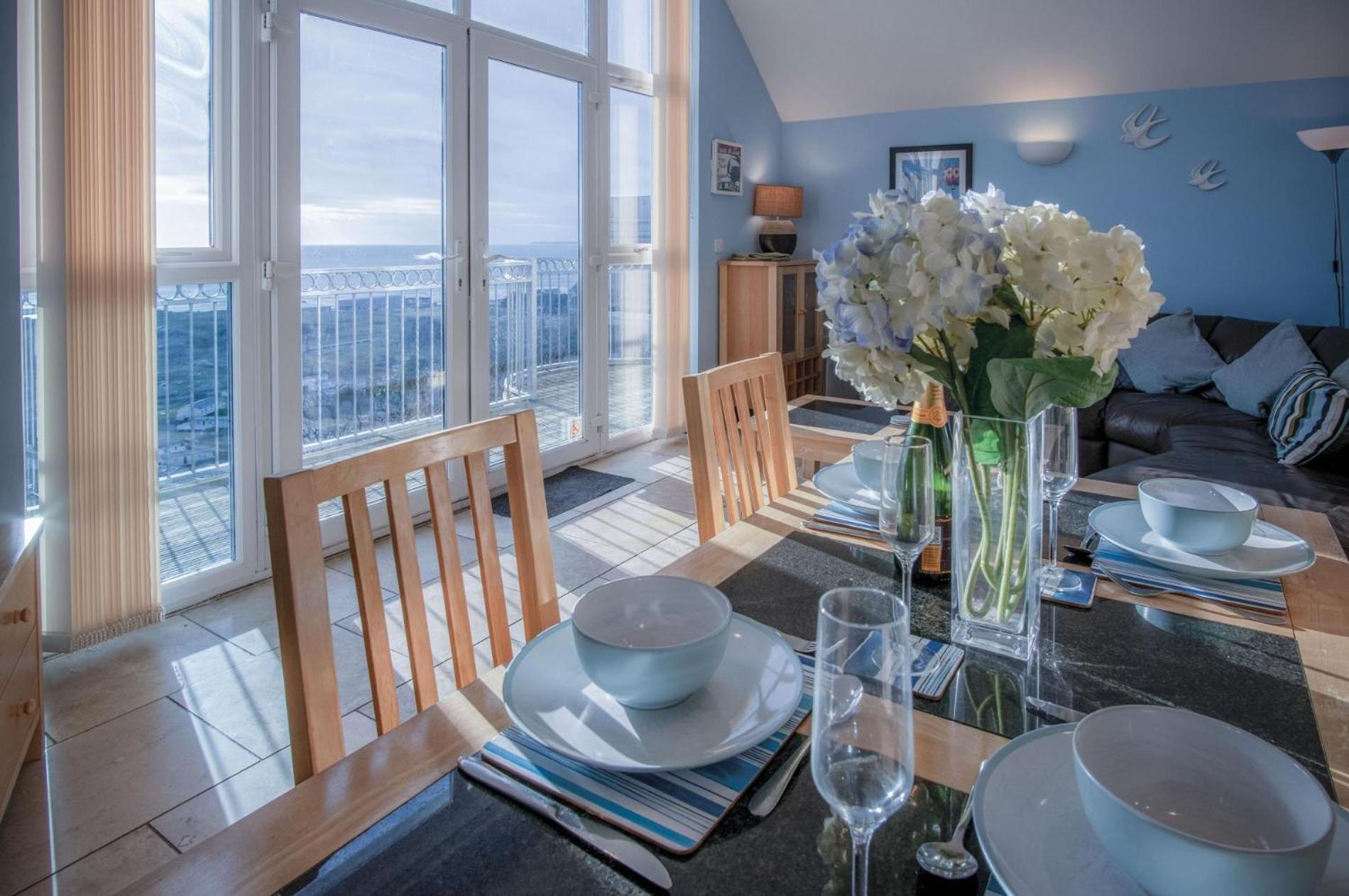 Ewyn Y Don - 2 Bedroom Apartment - Pendine Exterior photo