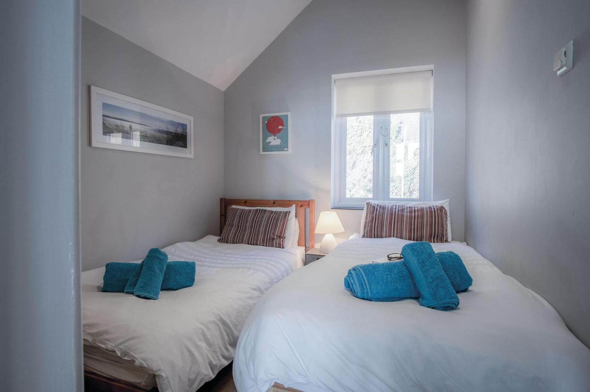 Ewyn Y Don - 2 Bedroom Apartment - Pendine Exterior photo