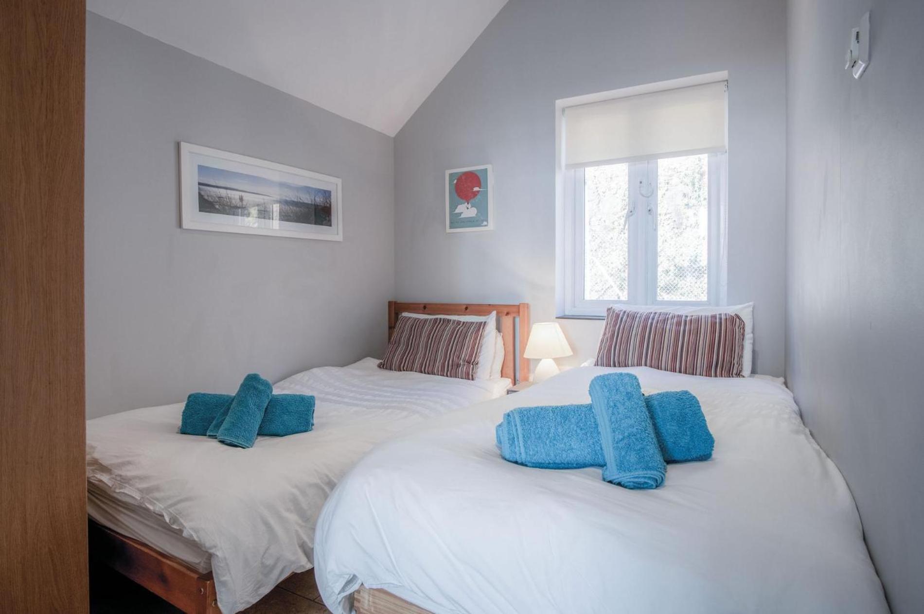 Ewyn Y Don - 2 Bedroom Apartment - Pendine Exterior photo