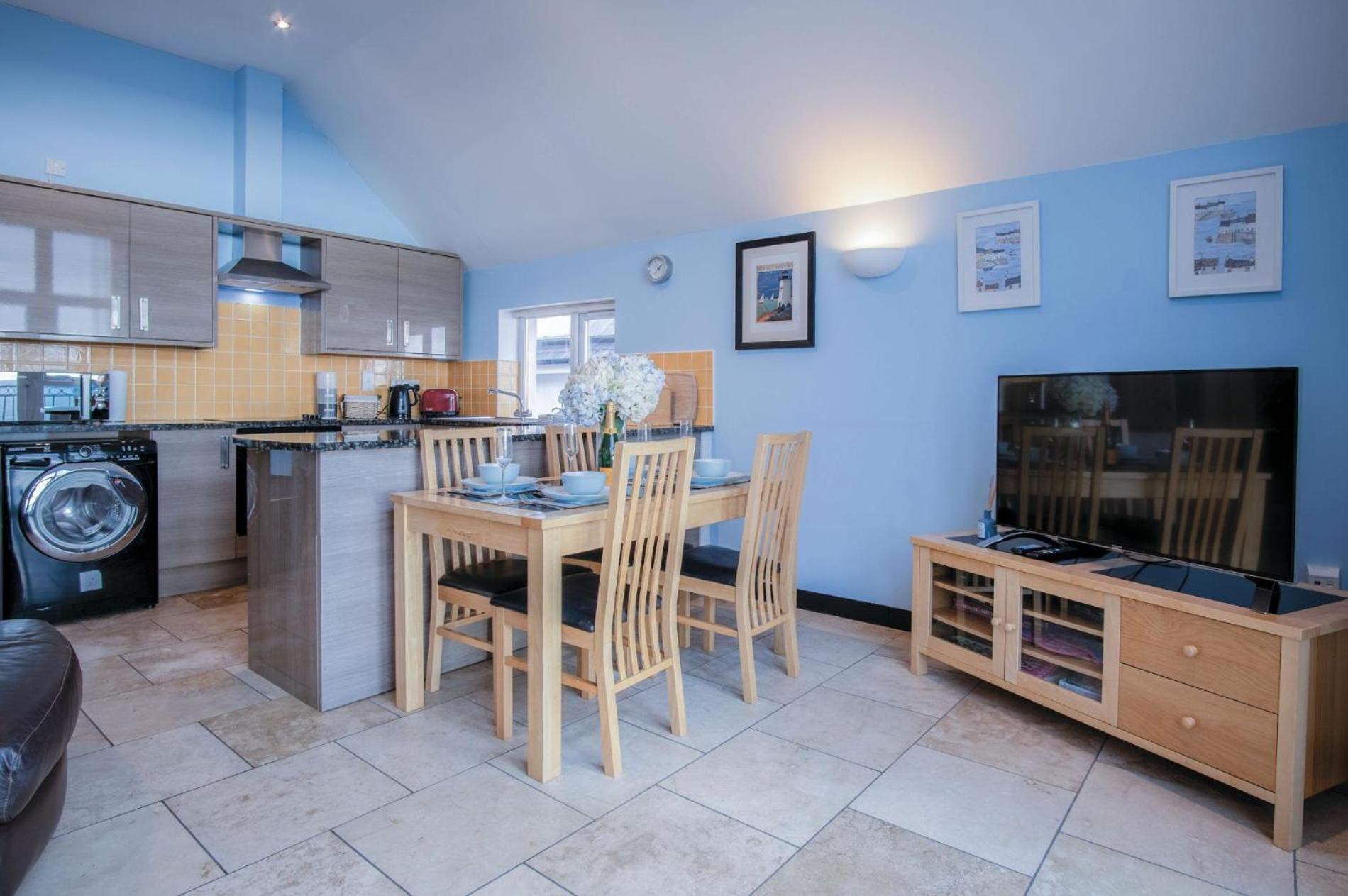 Ewyn Y Don - 2 Bedroom Apartment - Pendine Exterior photo