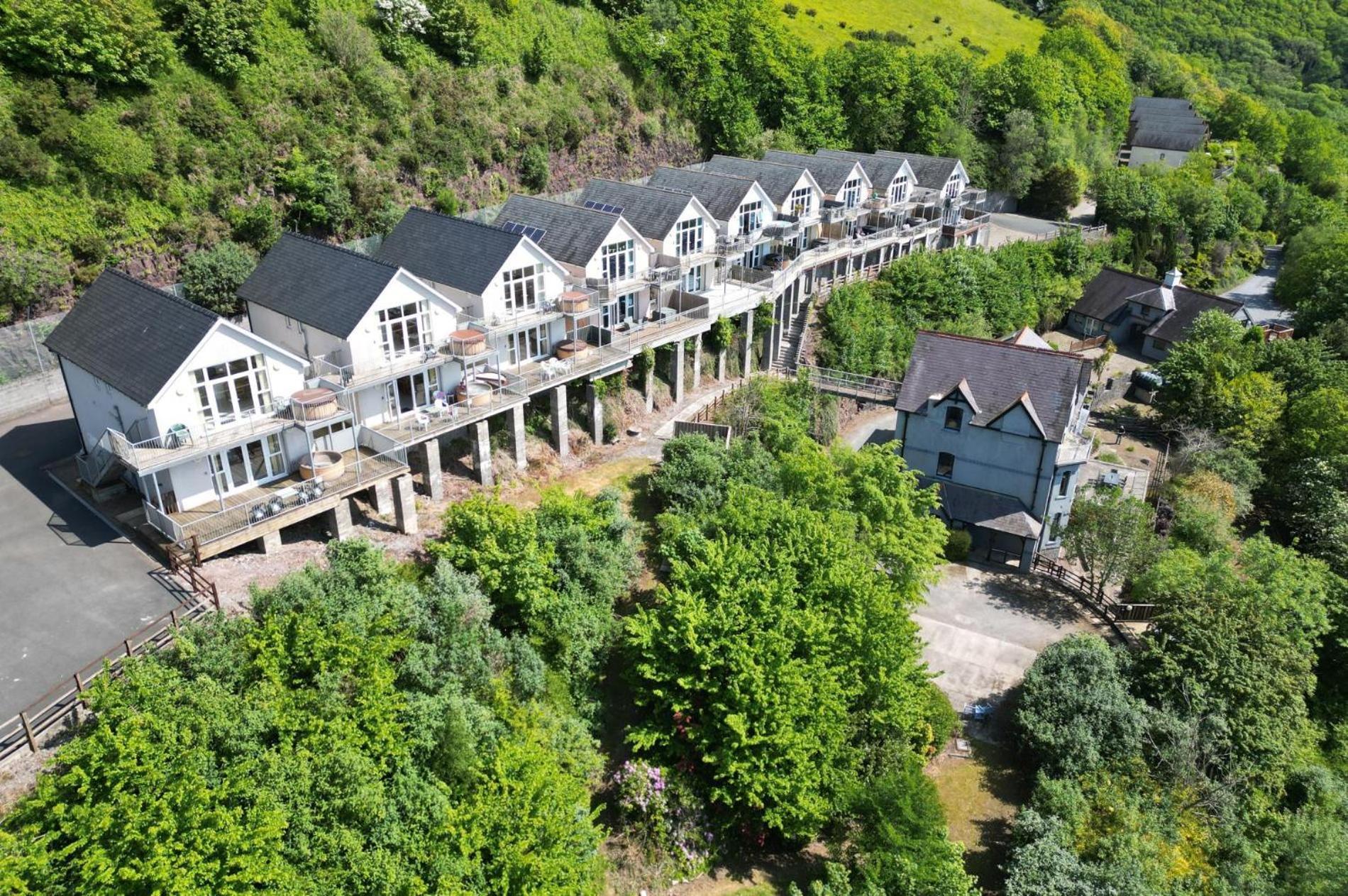 Ewyn Y Don - 2 Bedroom Apartment - Pendine Exterior photo